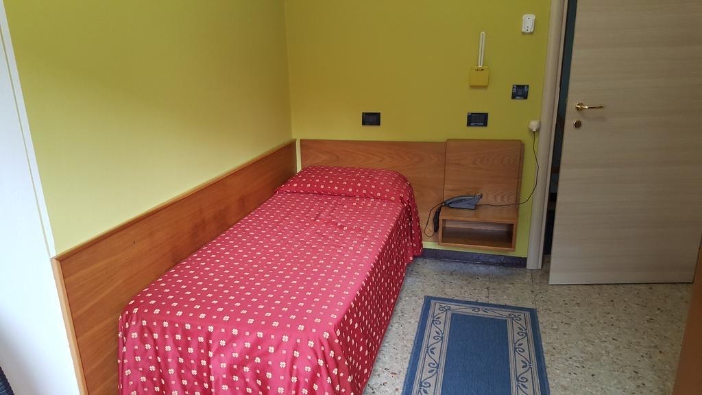 Hotel San Marco Bb Darfo Boario Terme Exterior foto